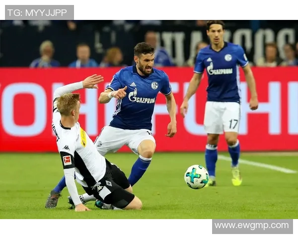 沙尔克主场逼平门兴，德甲保级之路艰险重重